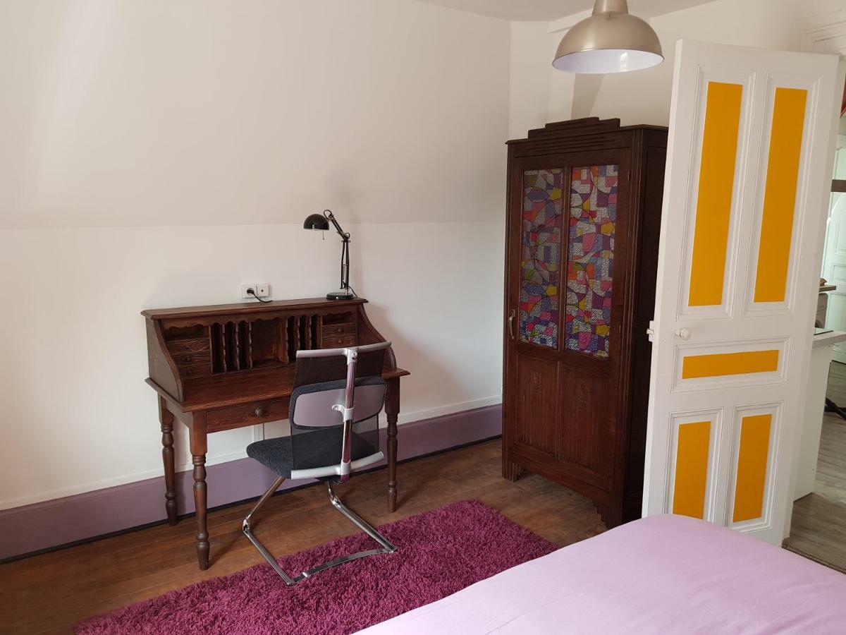 Appartement Atypique - 2 Chambres - Rue Calme Dans Centre Ville Седан Екстер'єр фото