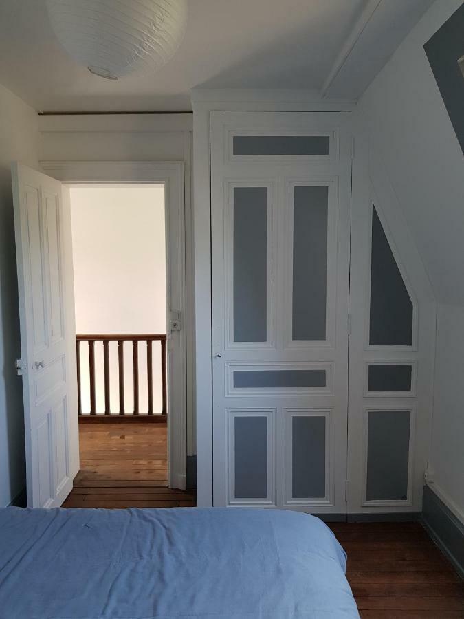 Appartement Atypique - 2 Chambres - Rue Calme Dans Centre Ville Седан Екстер'єр фото