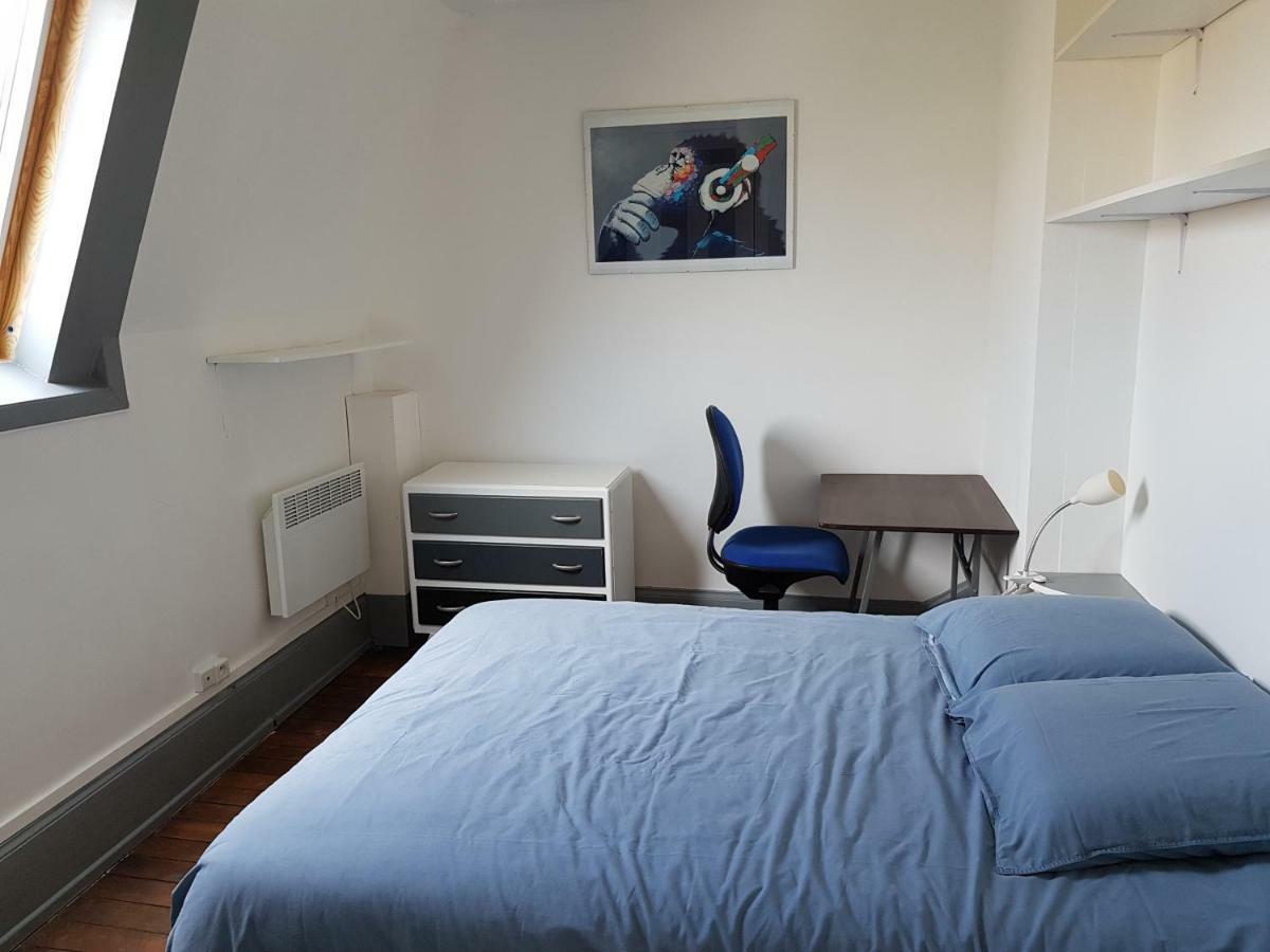Appartement Atypique - 2 Chambres - Rue Calme Dans Centre Ville Седан Екстер'єр фото
